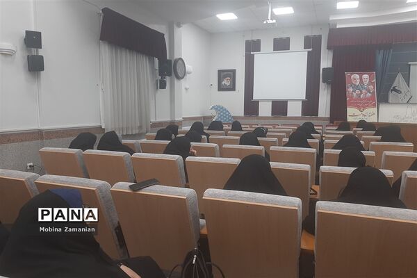 بزرگداشت روز‌ بصیرت‌ و‌ حماسه‌ نه دی  در آمورش و پرورش ناحیه شش مشهد