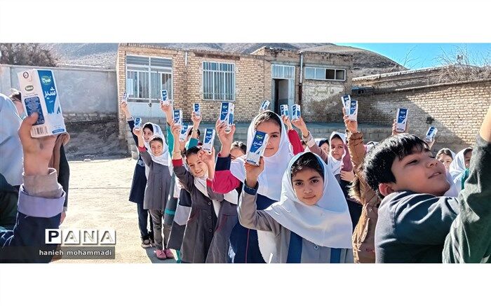 توزیع شیر رایگان در استان خراسان شمالی بعد از ۶ سال وقفه