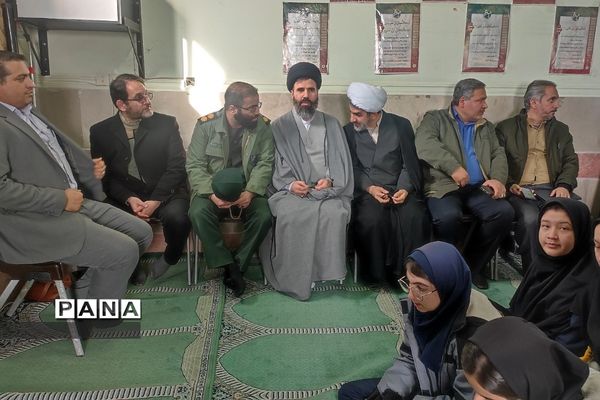 برگزاری طرح لاله‌های روشن در هنرستان دخترانه پردیس