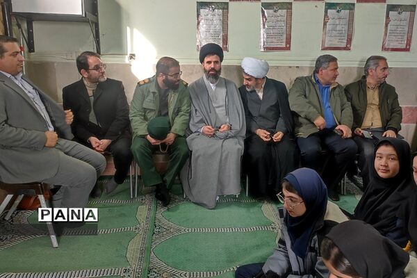 برگزاری طرح لاله‌های روشن در هنرستان دخترانه پردیس