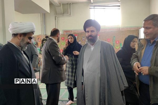 برگزاری طرح لاله‌های روشن در هنرستان دخترانه پردیس