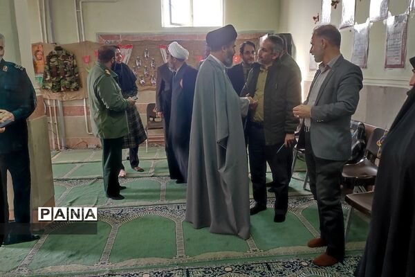 برگزاری طرح لاله‌های روشن در هنرستان دخترانه پردیس