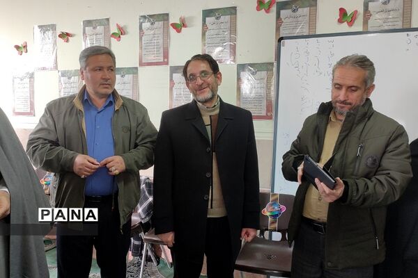 برگزاری طرح لاله‌های روشن در هنرستان دخترانه پردیس