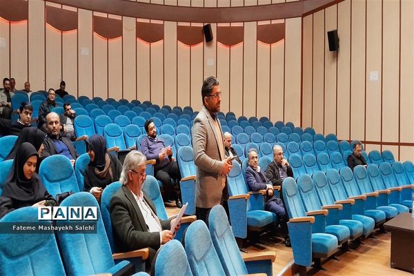 جلسه توجیهی مسئولان با خبرنگاران در راستای انتخابات