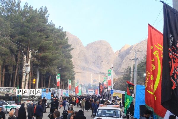 حال و هوای گلزار شهدا کرمان در چهارمین سالگرد شهادت حاج قاسم سلیمانی