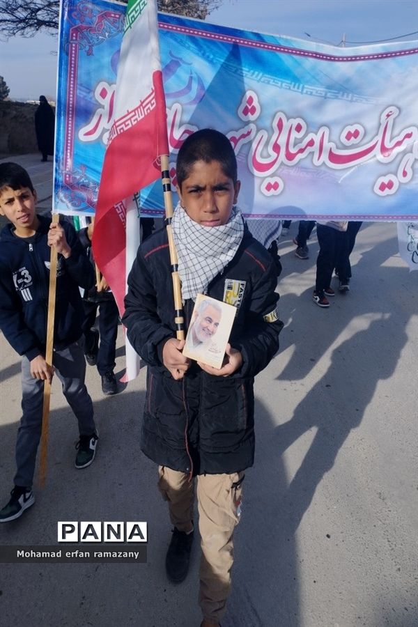 اجتماع بزرگ فرزندان حاج قاسم شهر راز