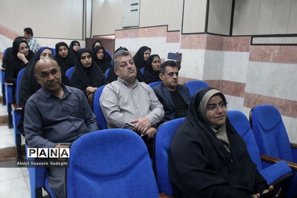 تجلیل از جهادگران عرصه سوادآموزی اداره کل آموزش و  پرورش استان بوشهر