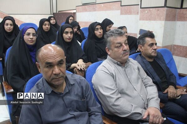 تجلیل از جهادگران عرصه سوادآموزی اداره کل آموزش و  پرورش استان بوشهر