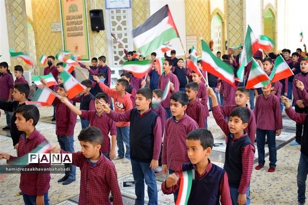 اجتماع دانش‌آموزی فرزندان حاج قاسم سلیمانی در بهاباد