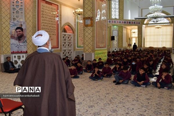 اجتماع دانش‌آموزی فرزندان حاج قاسم سلیمانی در بهاباد