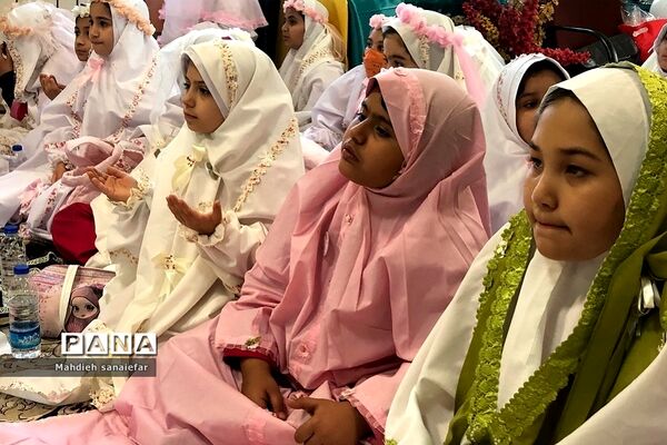 جشن تکلیف در دبستان راهیان نور ناحیه دو شهرری