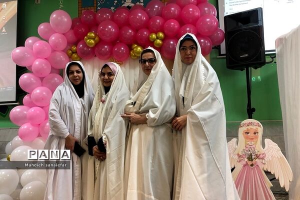 جشن تکلیف در دبستان راهیان نور ناحیه دو شهرری
