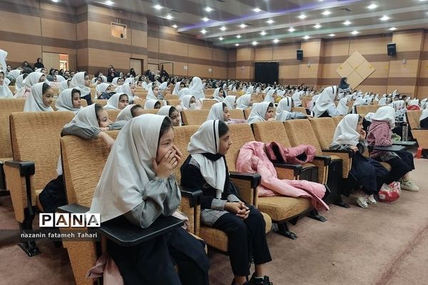 بزرگداشت روز مادر به‌مناسبت میلاد حضرت فاطمه (س)