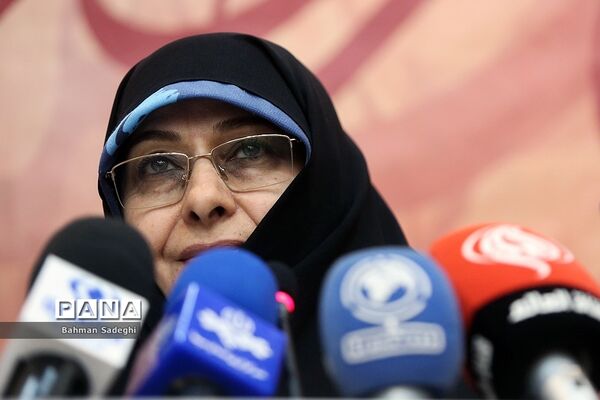 نشست خبری رئیس ستاد بزرگداشت هفته مقام زن و روز مادر