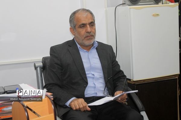 کارگروه هماهنگی آیین نامه پیشنهادی لباس فرم دانش‌آموزی استان بوشهر