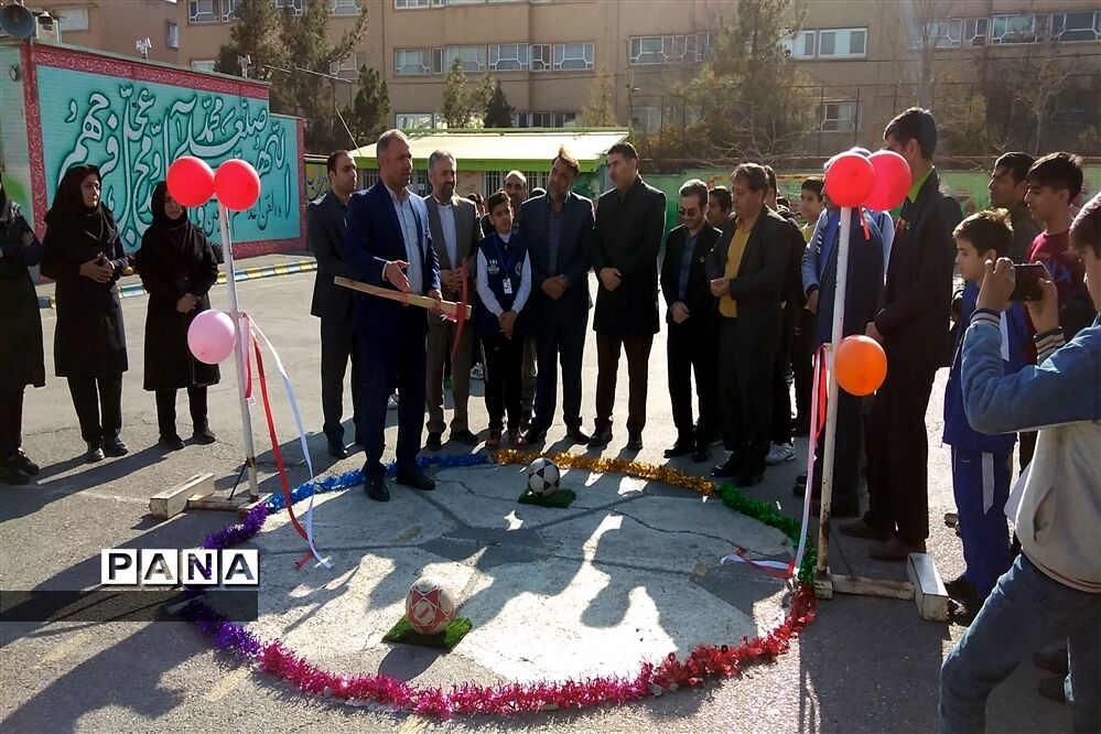 آیین کلنگ زنی زمین چمن مصنوعی دبیرستان سرآمد ناصر مشهد