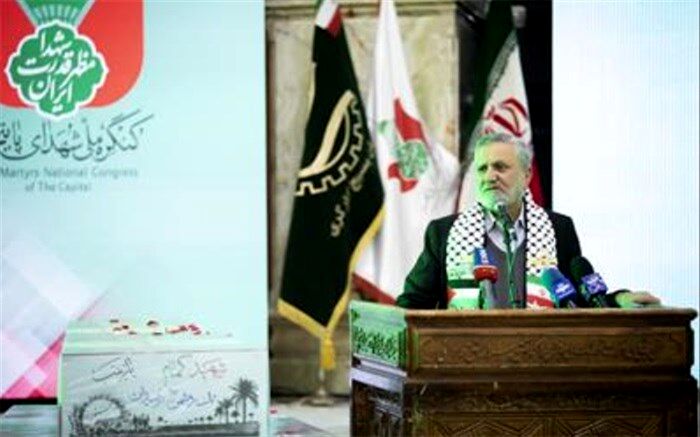 سردار سلیمانی الگوی جامعه کار و تولید کشور است