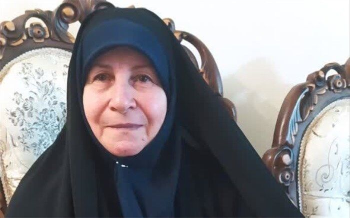 یکی از خصلت‌های مهم شهید کاشی تهیه کتاب برای نیازمندان بود