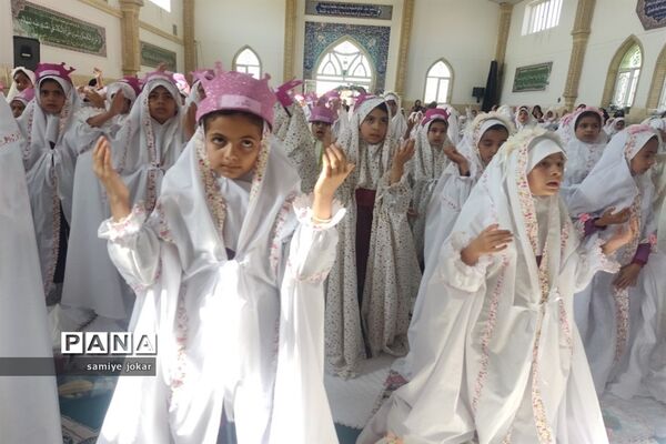 جشن عبادت دانش‌آموزان دختر شهرستان سروستان