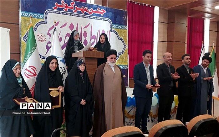 بهره‌مندی از آزادی کسب آگاهی جهت ارتقای اطلاعات، نعمتی ستودنی است