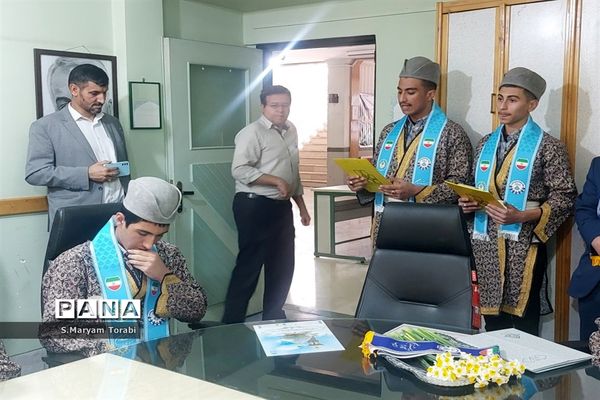 نکوداشت هفته گزینش توسط دانش‌آموزان پیشتاز سازمان دانش‌آموزی فارس