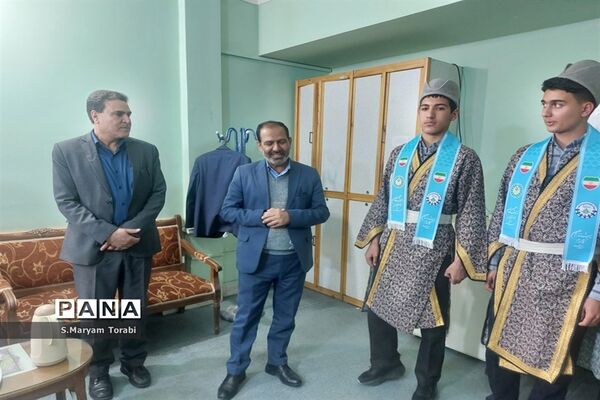 نکوداشت هفته گزینش توسط دانش‌آموزان پیشتاز سازمان دانش‌آموزی فارس