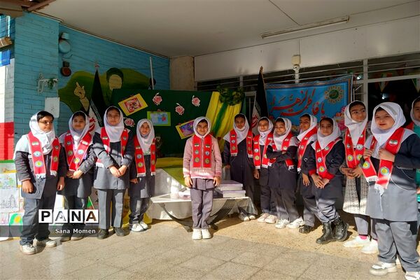 مراسم بزرگداشت میلاد باسعادت حضرت فاطمه (س)دردبستان افشارنژاد۲