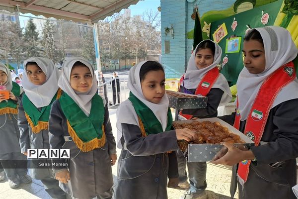 مراسم بزرگداشت میلاد باسعادت حضرت فاطمه (س)دردبستان افشارنژاد۲