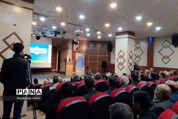 نشست نخبگان و فعالان فرهنگی در قرچک