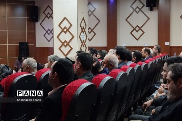 نشست نخبگان و فعالان فرهنگی در قرچک