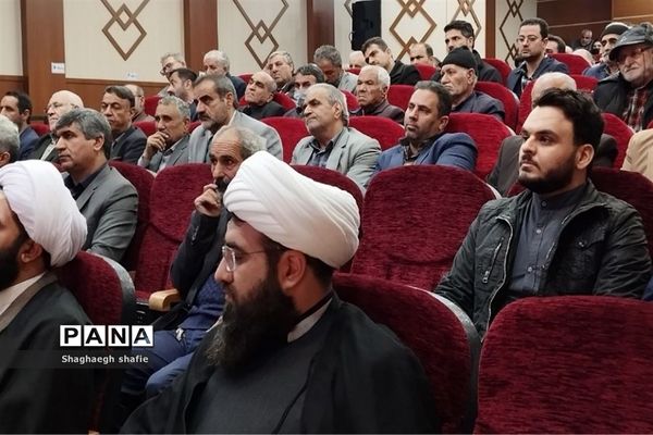 نشست نخبگان و فعالان فرهنگی در قرچک