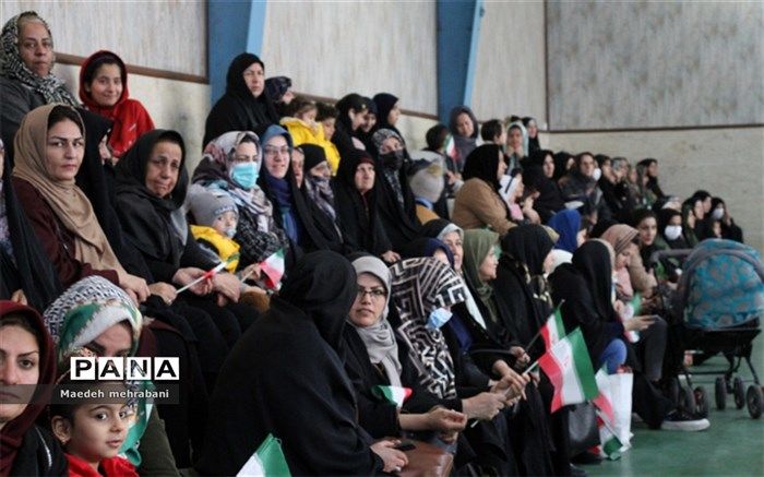 مراسم بزرگداشت حضرت زهرا (س) و روز مادر در سالن ورزشی قرچک/فیلم