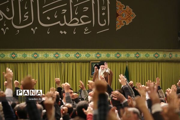 دیدار مداحان و شاعران اهل بیت‌(ع) با رهبر معظم انقلاب