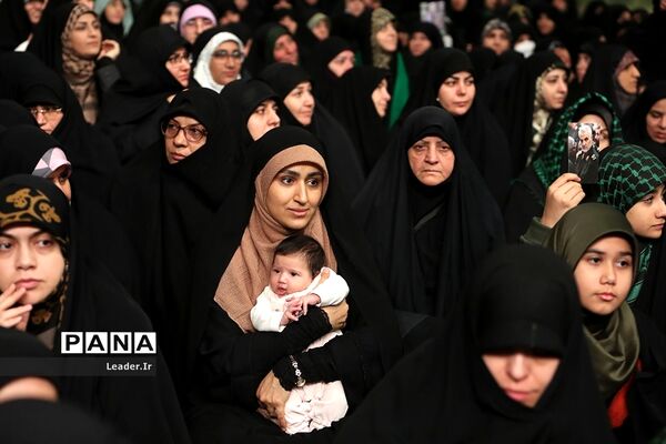 دیدار مداحان و شاعران اهل بیت‌(ع) با رهبر معظم انقلاب
