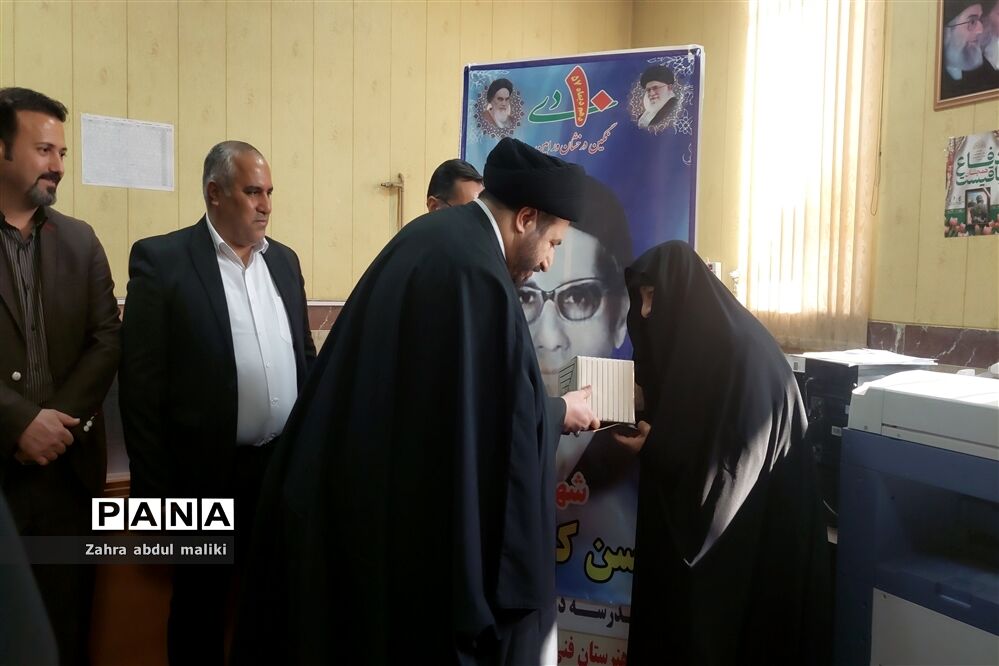 تقدیر از خانواده‌های شهدای ده دی منطقه ورامین