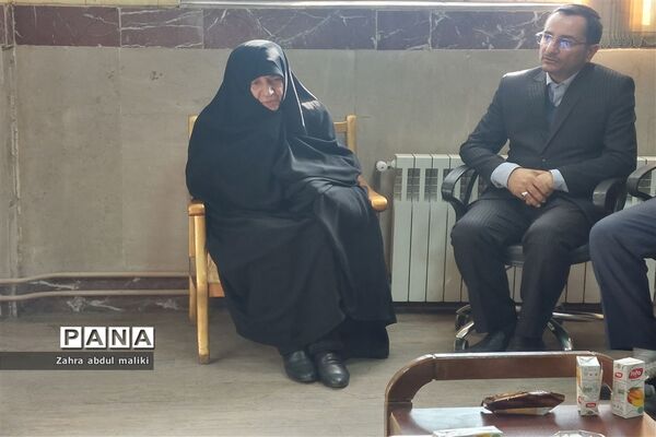 تقدیر از خانواده‌های شهدای ده دی منطقه ورامین