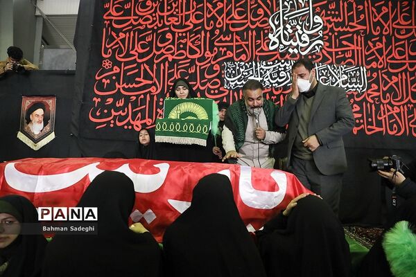 تشییع پیکر شهیده فائزه رحیمی در پردیس نسیبه دانشگاه فرهنگیان