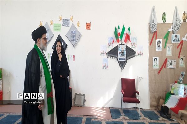 بازدید امام جمعه شهرستان بافق از آموزشگاه هفده شهریور