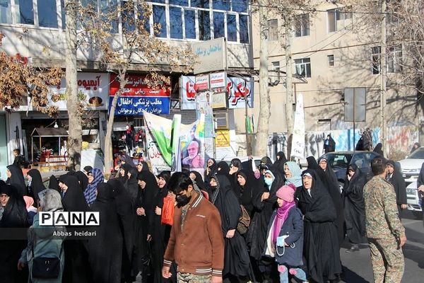 راهپیمایی مردم رودهن در محکومیت جنایت تروریستی گلزار شهدای کرمان