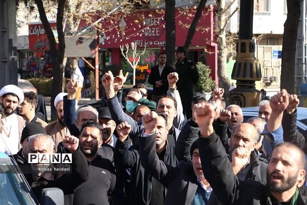 راهپیمایی مردم رودهن در محکومیت جنایت تروریستی گلزار شهدای کرمان