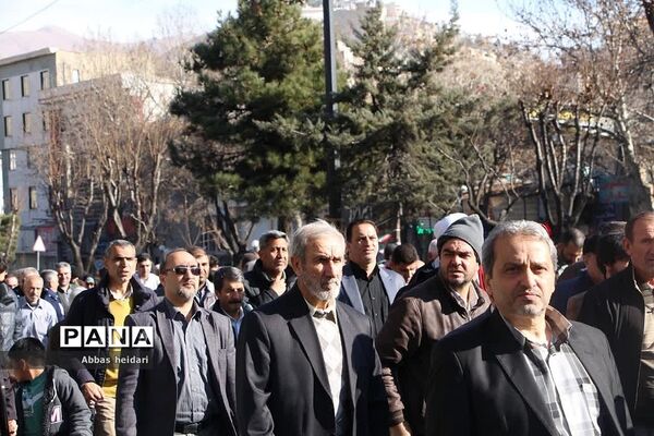 راهپیمایی مردم رودهن در محکومیت جنایت تروریستی گلزار شهدای کرمان