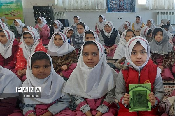 مراسم یادبود شهدای گلزار کرمان در مدارس شهرستان بافق