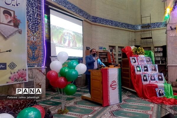 تقدیر و یادبود از خانواده های شهید در مسجد سرچشمه شهرستان پیشوا