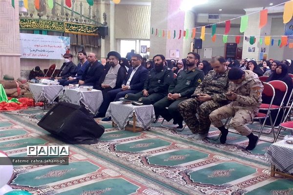 تقدیر و یادبود از خانواده های شهید در مسجد سرچشمه شهرستان پیشوا