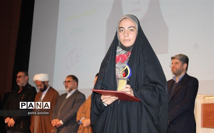 دانش‌آموزخبرنگار لرستانی مقام برتر جشنواره زنان تمدن‌ساز را کسب کرد