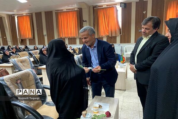 اجتماع بانوان فرهنگی به‌مناسبت ولادت حضرت زهرا(س) و تقارن با سالگرد شهادت سردار حاج قاسم سلیمانی