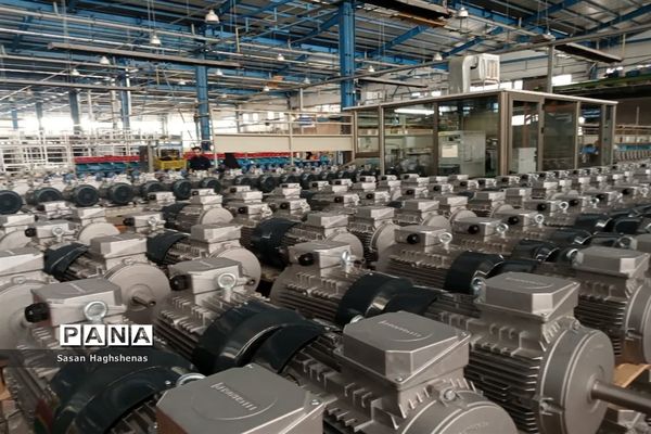 بازدید وزیر صنعت،معدن و تجارت از واحدهای صنعتی اسلامشهر