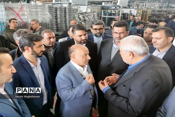 بازدید وزیر صنعت،معدن و تجارت از واحدهای صنعتی اسلامشهر