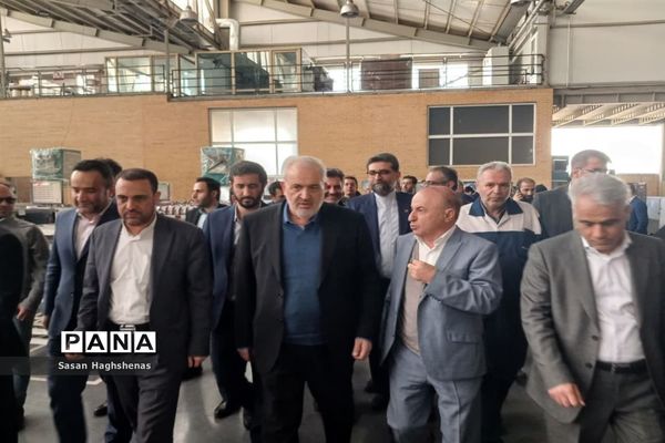 بازدید وزیر صنعت،معدن و تجارت از واحدهای صنعتی اسلامشهر