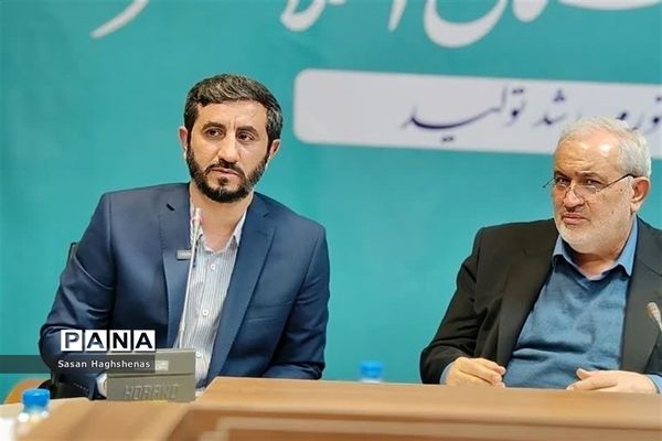 بازدید وزیر صنعت،معدن و تجارت از واحدهای صنعتی اسلامشهر